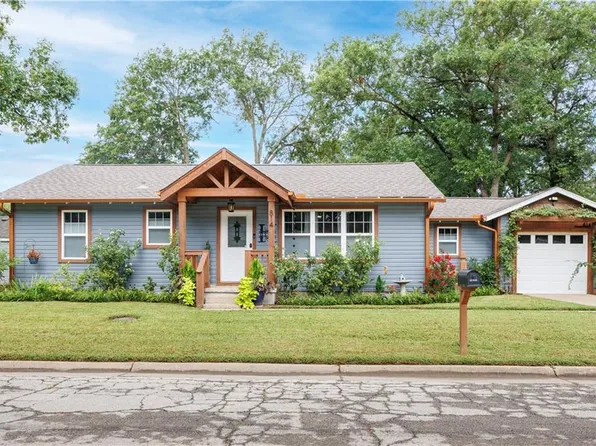 814 Trumbo St, Coffeyville, KS 67337