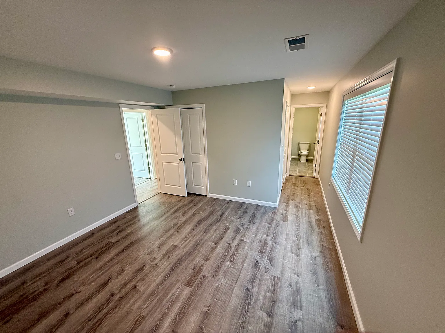 3 bed, 1140 sqft, $3,400 — Photo 4