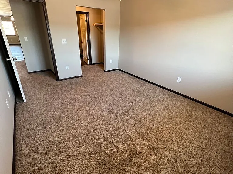 7051 Freedom Ct — Photo 13