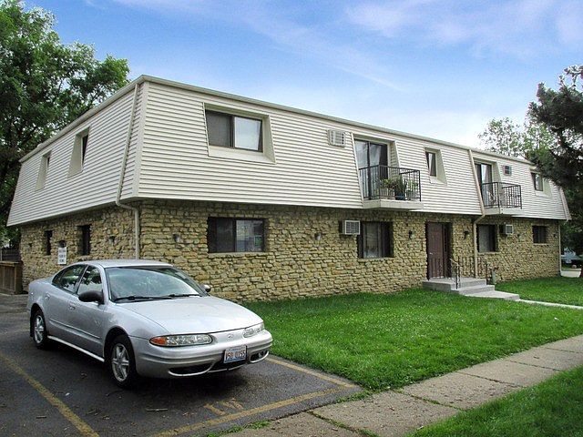 1st image of 651 N Hickory St