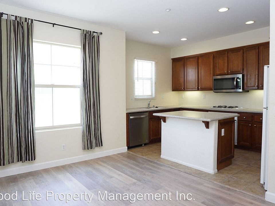 1st image of 2614 Escala Cir