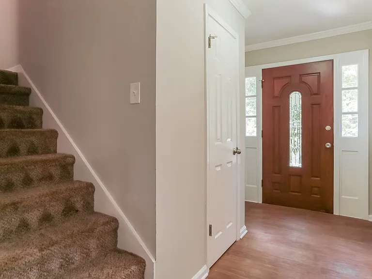 3212 Goldenchain Dr — Photo 3