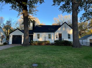 8439 Ward Parkway Plz, Kansas City, MO 64114