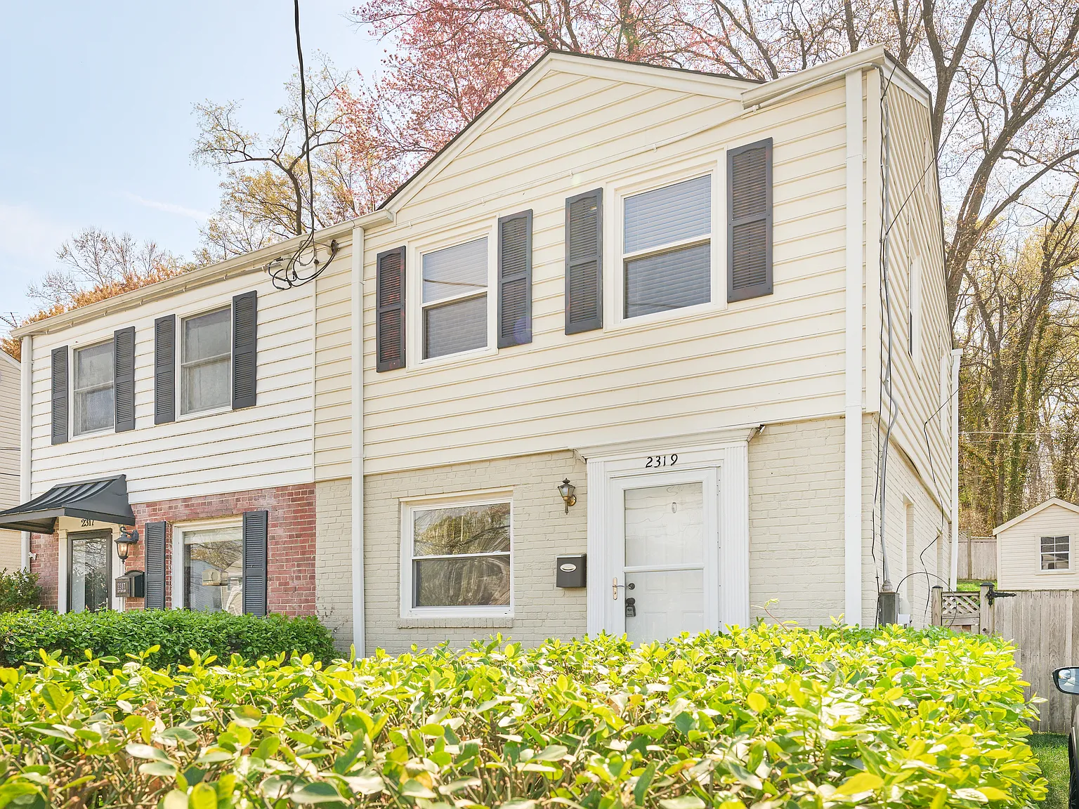 2 bed, 1.5 bath, 816 sqft, $2,700 — Photo 2