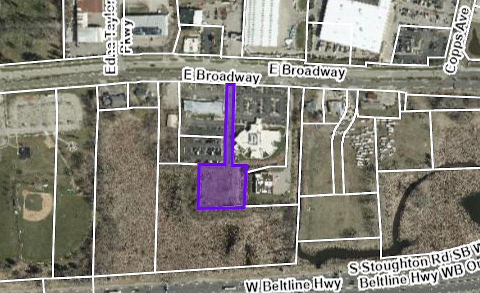 2nd image of 1000 E Broadway
