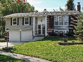 775 Concord Ln, Hoffman Estates, IL 60192