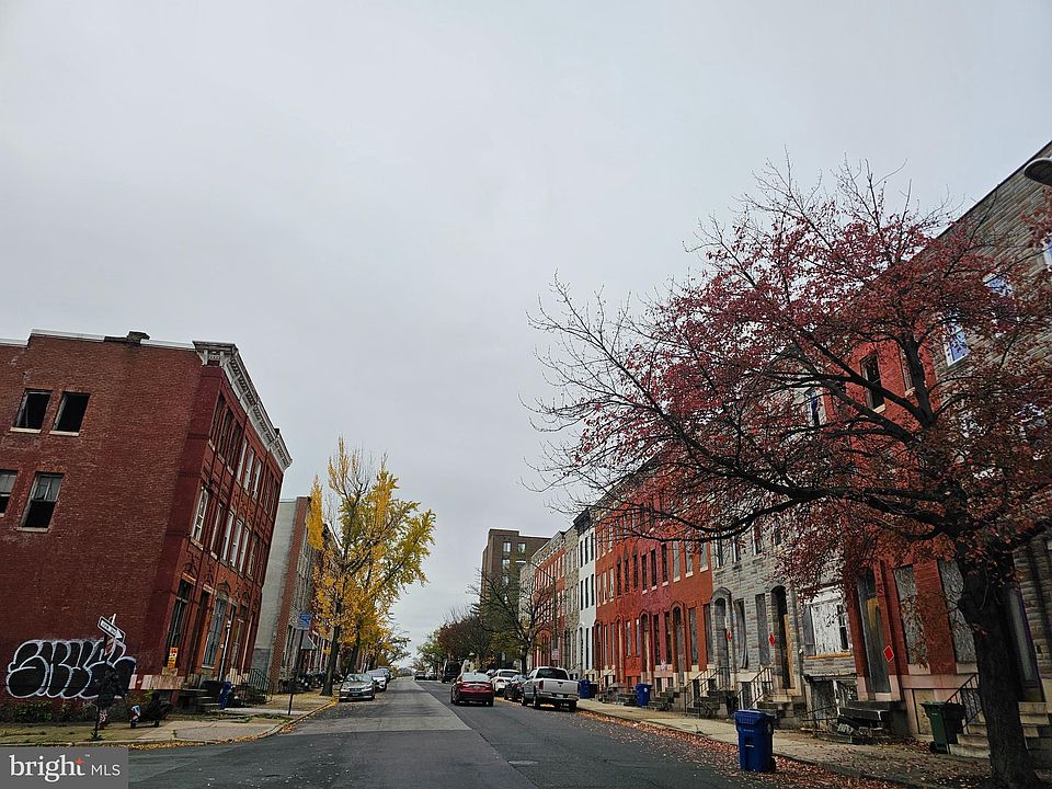 2nd image of 923 Harlem Ave