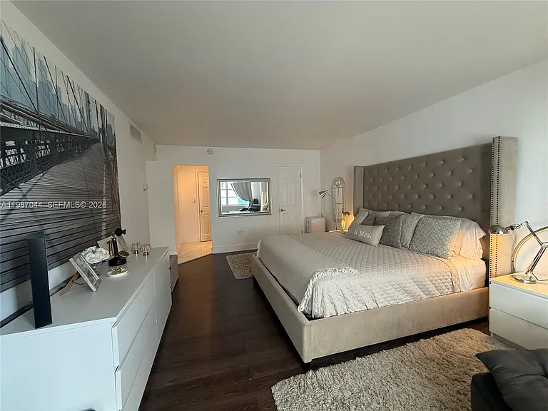5555 Collins Ave #8R — Photo 33