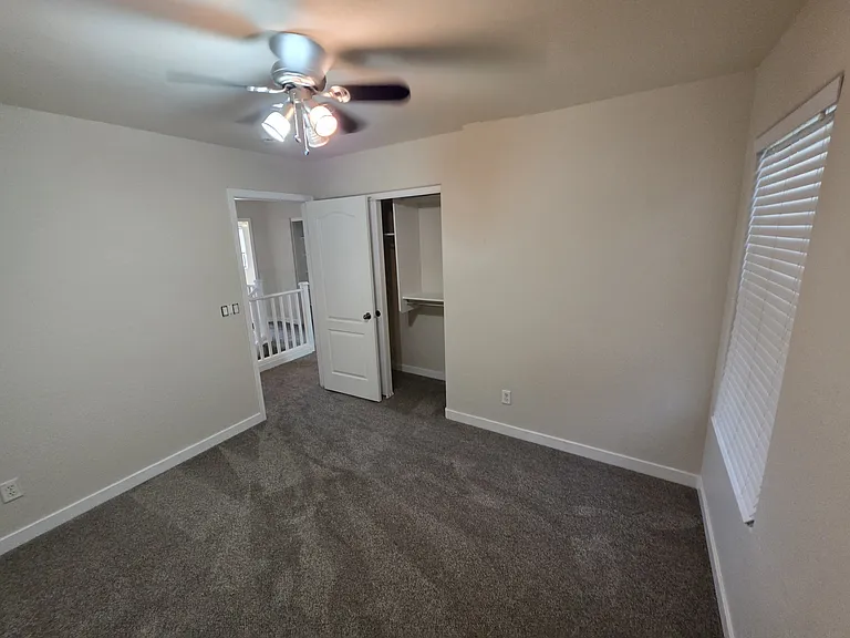 563 E Angeline Ave — Photo 15