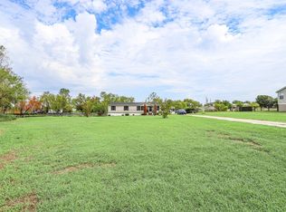 5800 Kentucky St, Joshua, TX 76058