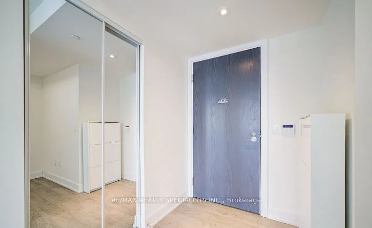 7 Mabelle Ave #2703 — Photo 6