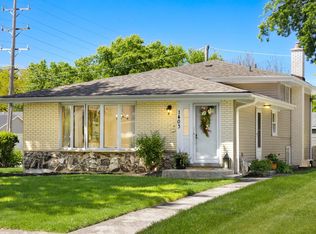 1403 E Lowden Ave, Wheaton, IL 60189