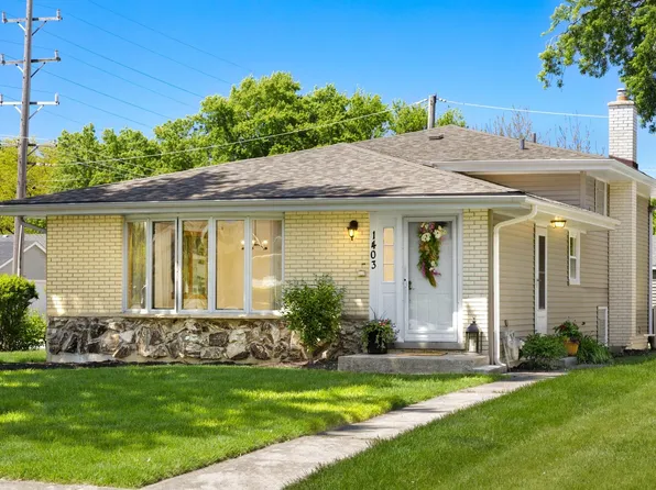 1403 E Lowden Ave, Wheaton, IL 60189