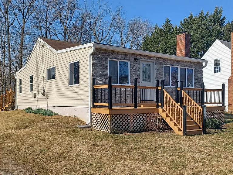 3736 Beach Drive Blvd — Photo 1