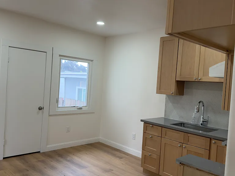 750 8th St #2 — Photo 2