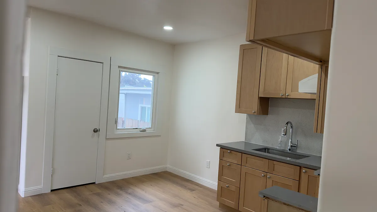 Building Photo - 750 8th St #2