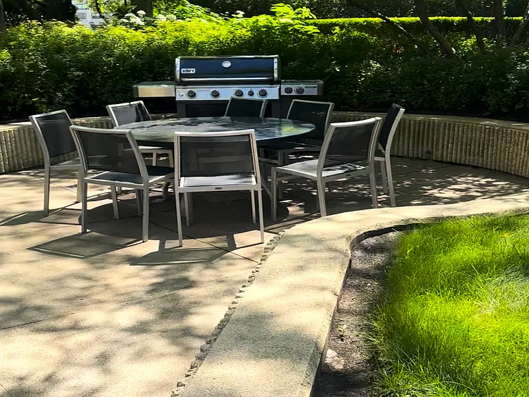 10 E Ontario St #1009 — Photo 22