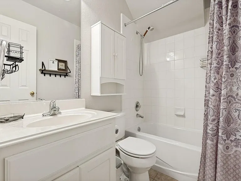 7901 Stonehaven Ln — Photo 13