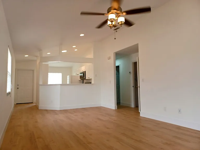 26734 Little John Ct #4 — Photo 5