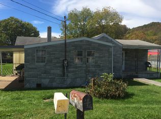 128 Lee St, Bluefield, VA 24605