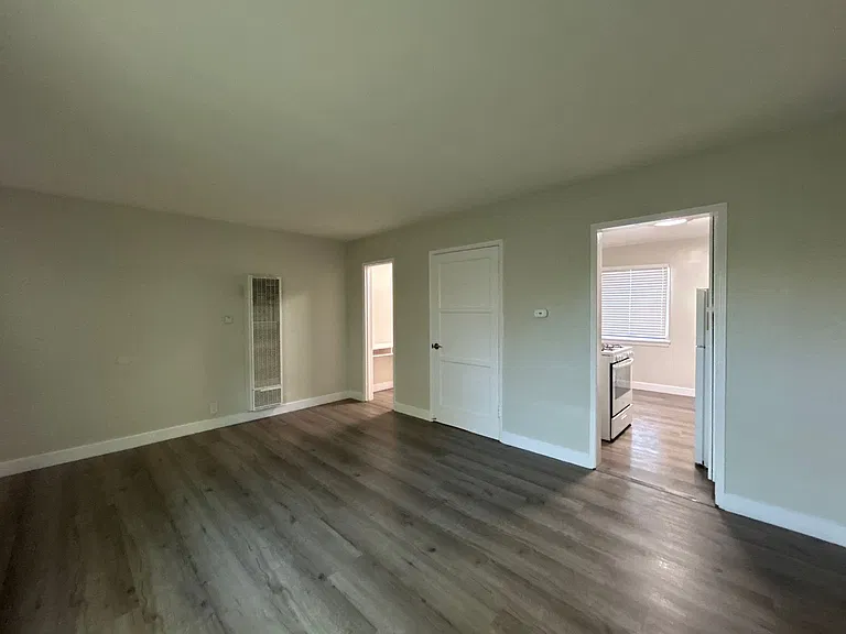 1133 Locust Ave Long Beach, Ca 90813-3262 — Photo 3