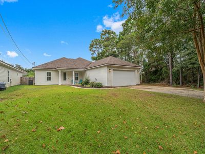 2007 Alhambra St, Navarre, FL, 32566