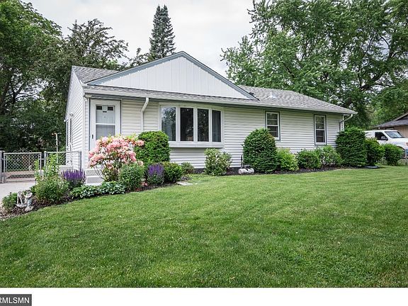 2nd image of 2055 McMenemy St
