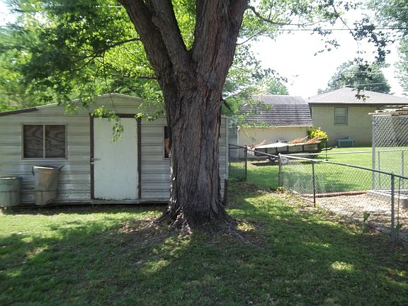 4th image of 1303 Archer Dr