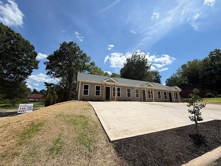 334 Dockery St #A — Photo 14