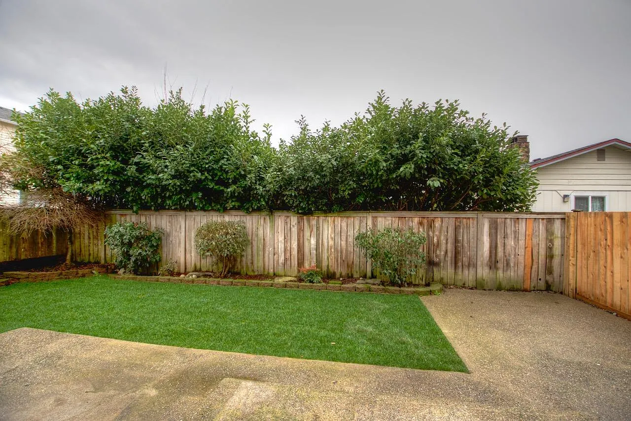 3 bed, 2.5 bath, 1716 sqft, $2,900 — Photo 4