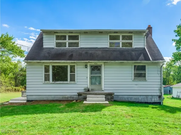 926 Alfred Rd, Coventry Township, OH 44306