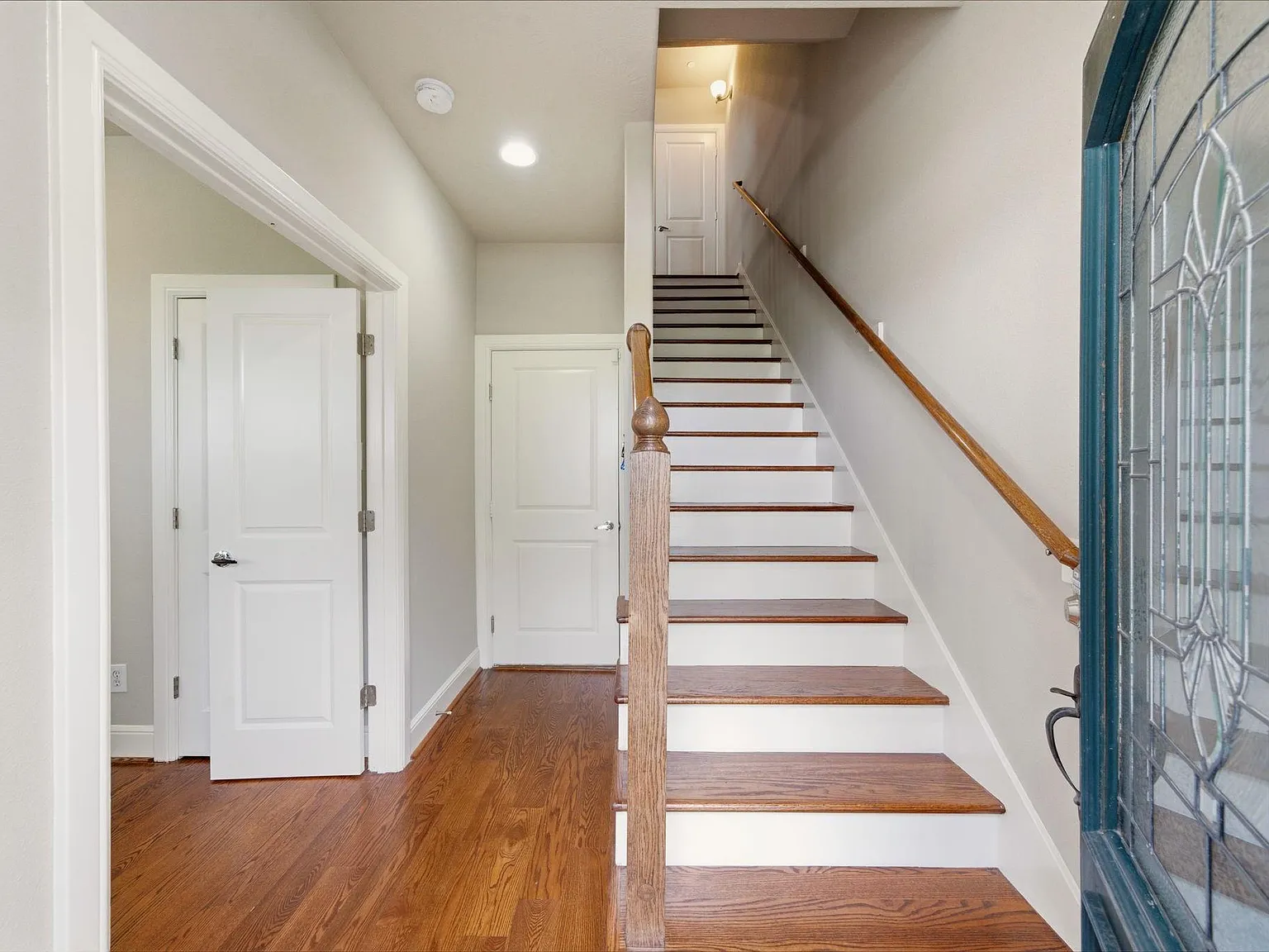 3 bed, 3.5 bath, 1743 sqft, $3,000 — Photo 3