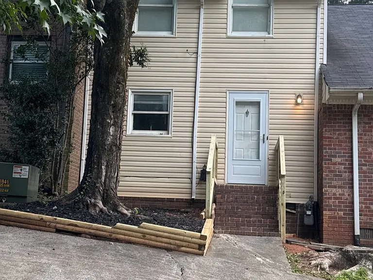 1456 Twin Branches Cir SE — Photo 1