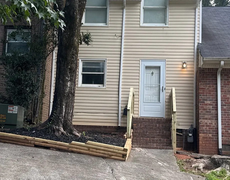 1456 Twin Branches Cir SE