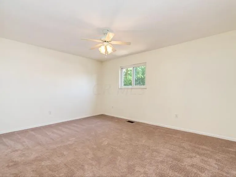 3245 Summerdale Ln — Photo 9
