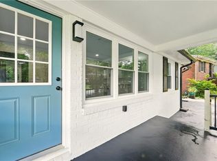 163 Oakcliff Ct S, Atlanta, GA 30331