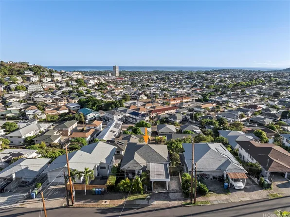 3791 Anuhea St, Honolulu, HI 96816