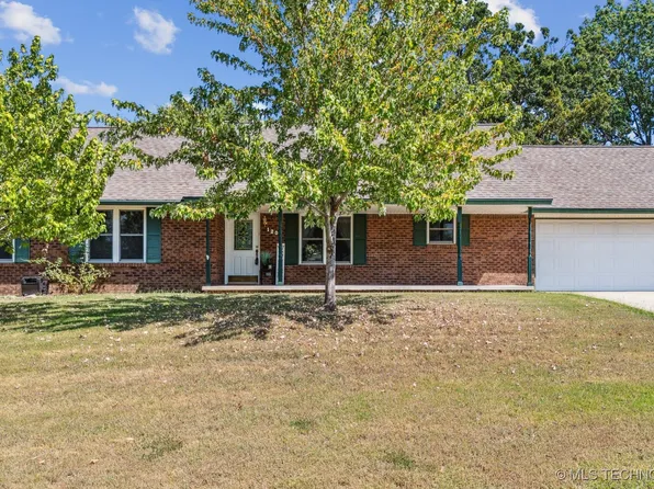 1204 N Miller Dr, Claremore, OK 74017