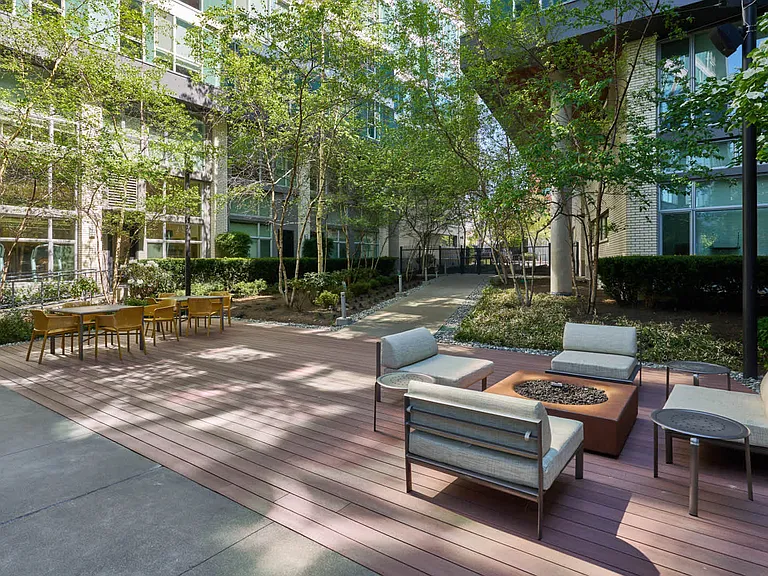 Courtyard Lounge