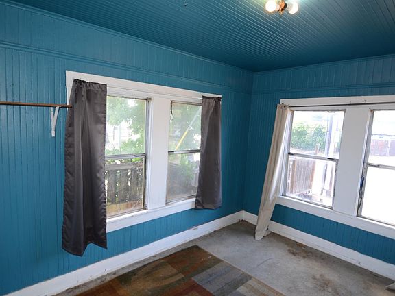 5th image of 21 Lakeville Street