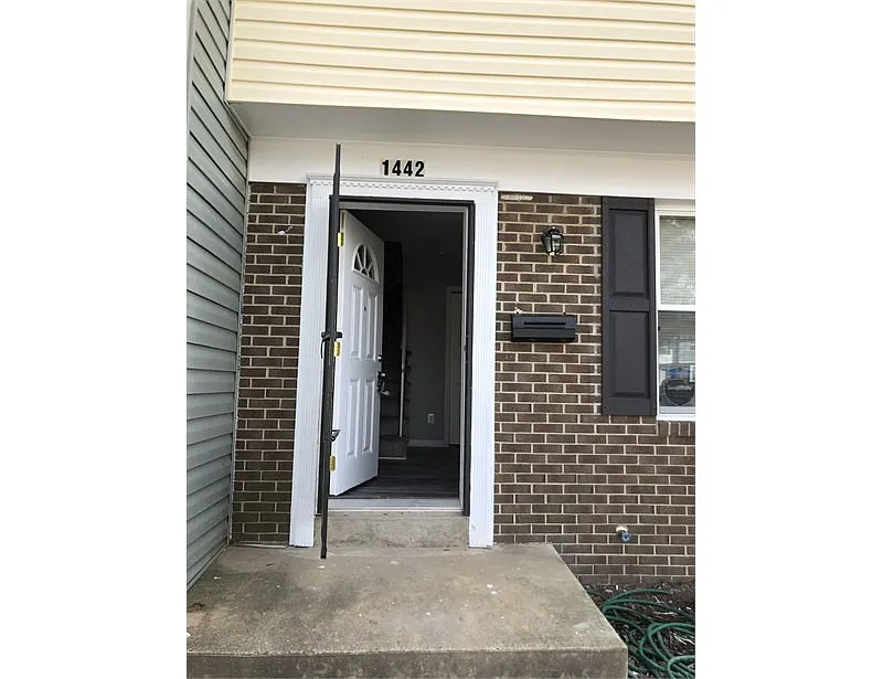 1442 Harford Square Dr photo 1
