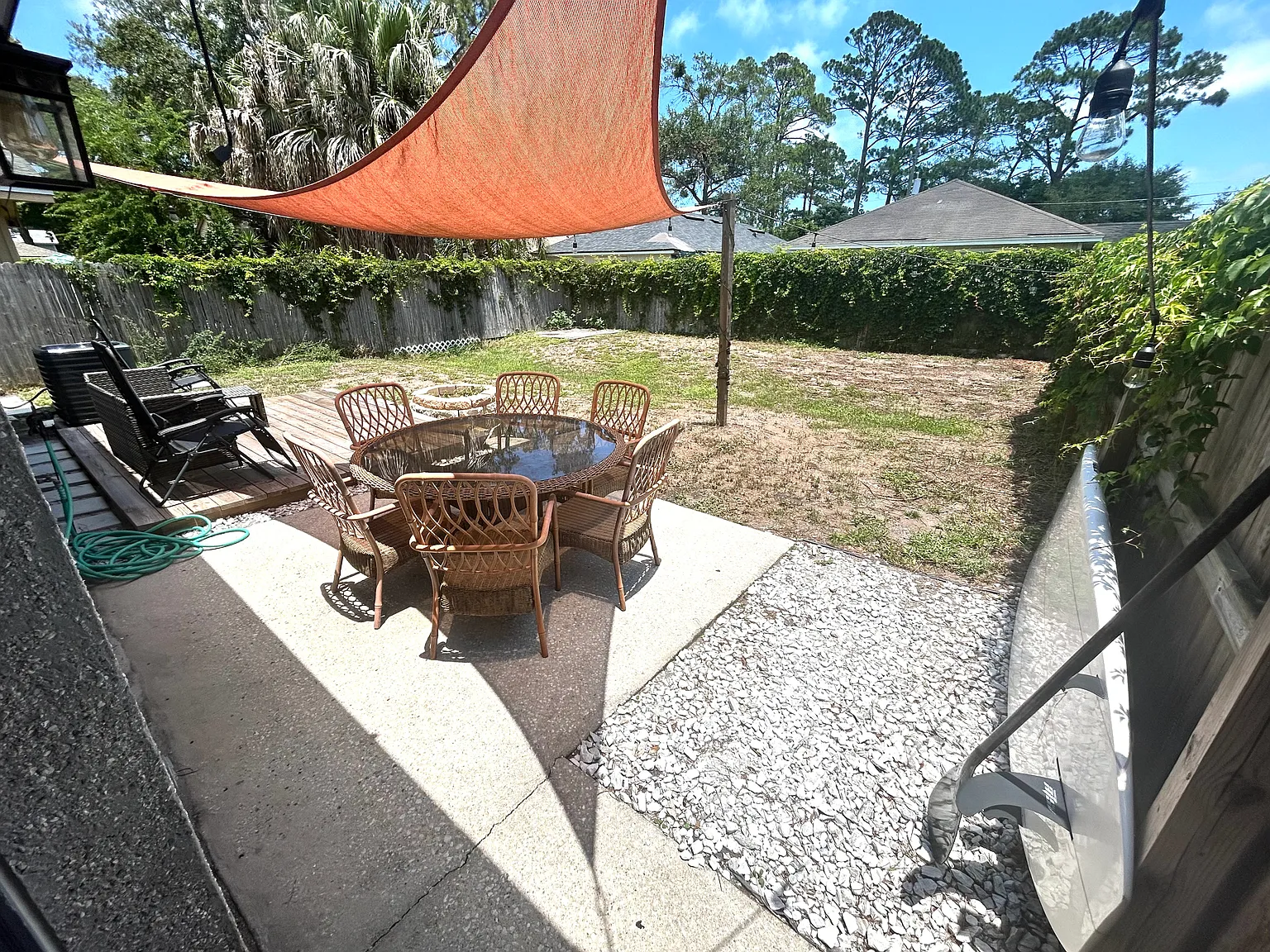 3 bed, 1192 sqft, $2,100 — Photo 3