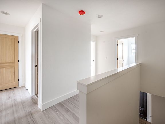2nd image of 2046 Noble Dr #2112