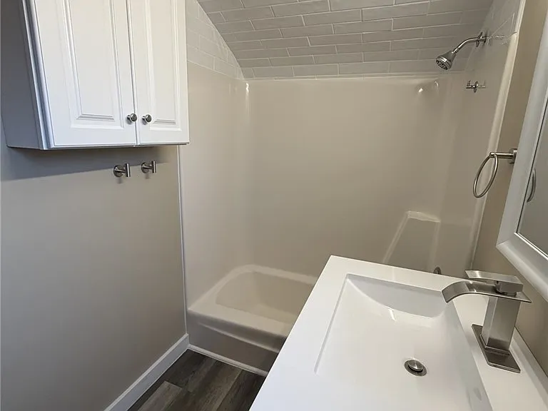 1154 Eisenhower Dr — Photo 24