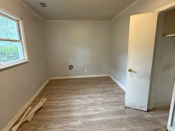 2nd image of 719 Craft Rd