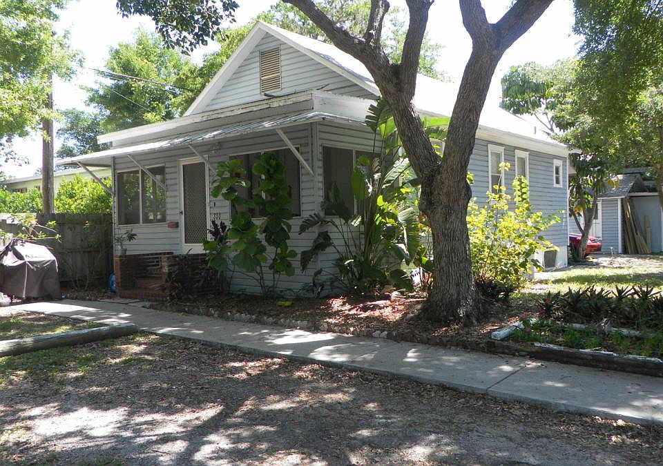 1st image of 330 Tuxedo Ct S