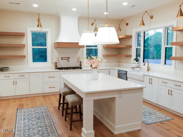 127 Daksi Way, Loudon, TN 37774