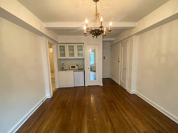 3rd image of 25 Tudor City Pl #316A
