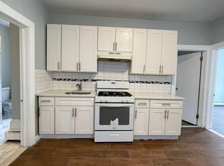 32 W 16th St #1F, Bayonne, NJ 07002
