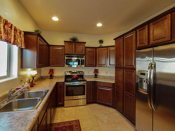 2nd image of 8589 N Continental Links Dr